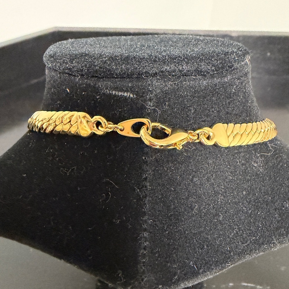 Joan Rivers interchangeable gold necklace with matching stud earrings - Picture 4 of 7
